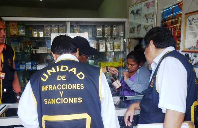  Productos vencidos y sin registro  sanitario  eran vendidos en veterinarias