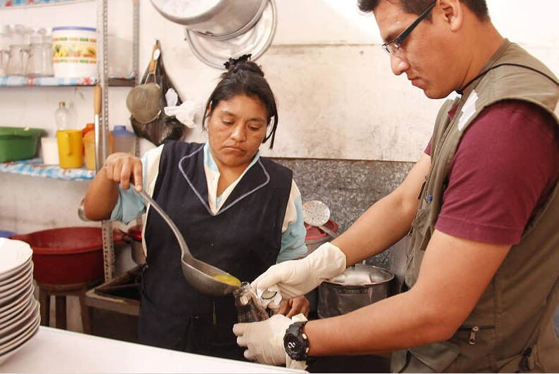 Chimbote: municipio multa con 4 UIT a mercado La Perla por seguir usando agua sin cloro 