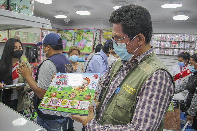 Chimbote: inspeccionan locales de venta de productos fabricados en China