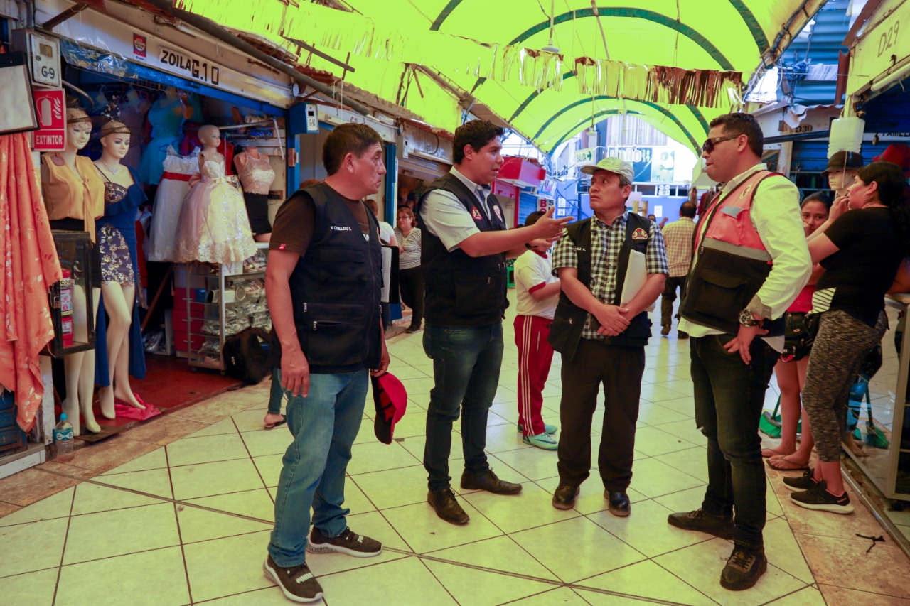 Defensa Civil inició plan de inspección por seguridad en locales comerciales de Chimbote