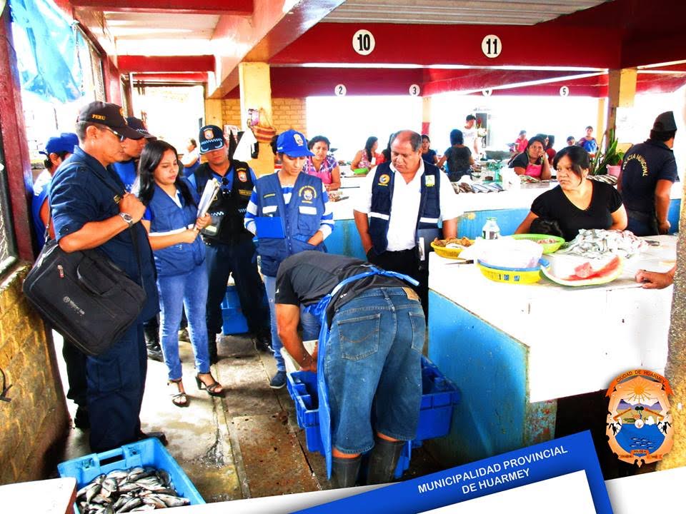  Municipalidad inspecciona terminal pesquero del Mercado Modelo de Huarmey