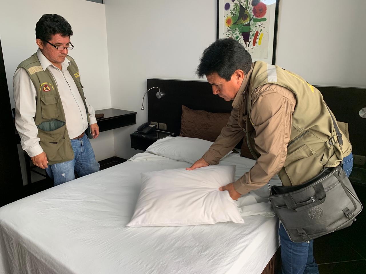 Inspeccionan hoteles del centro de Chimbote comprobando que cumplan con medidas de salubridad