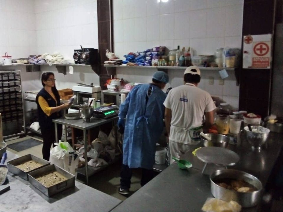 Fiscalía inspecciona preparación y comercialización de turrones en Chimbote