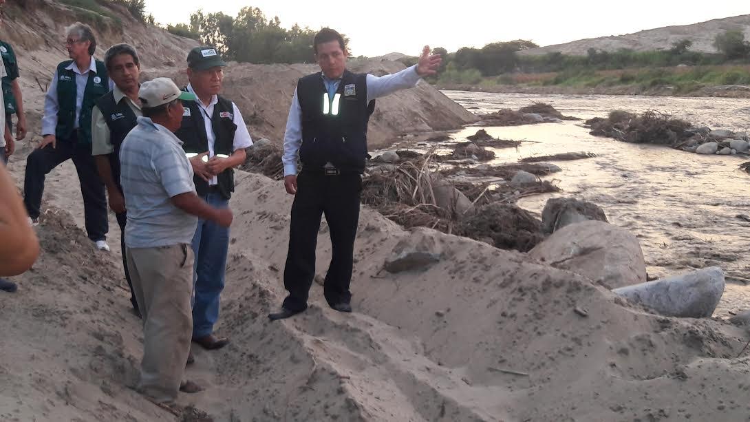 Aseguran agua para Nuevo Chimbote y reparan canales de regadío en Chinecas