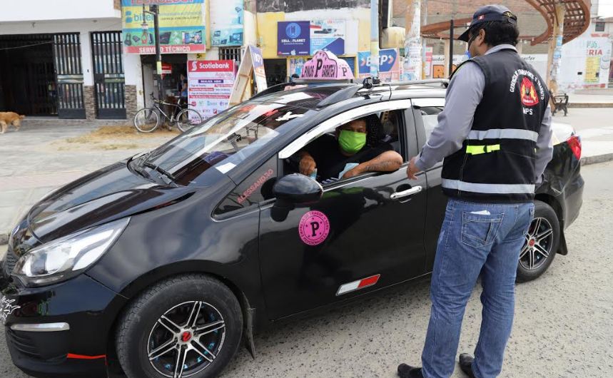 Chimbote: inspectores verifican que colectivos y taxis estén adecuados a normas sanitarias para poder circular