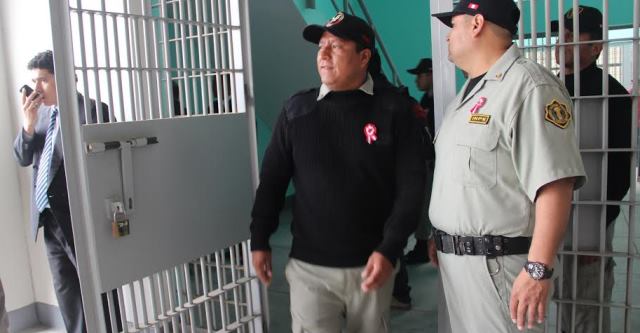 Hallan 14 celulares utilizados para extorsiones desde el penal 