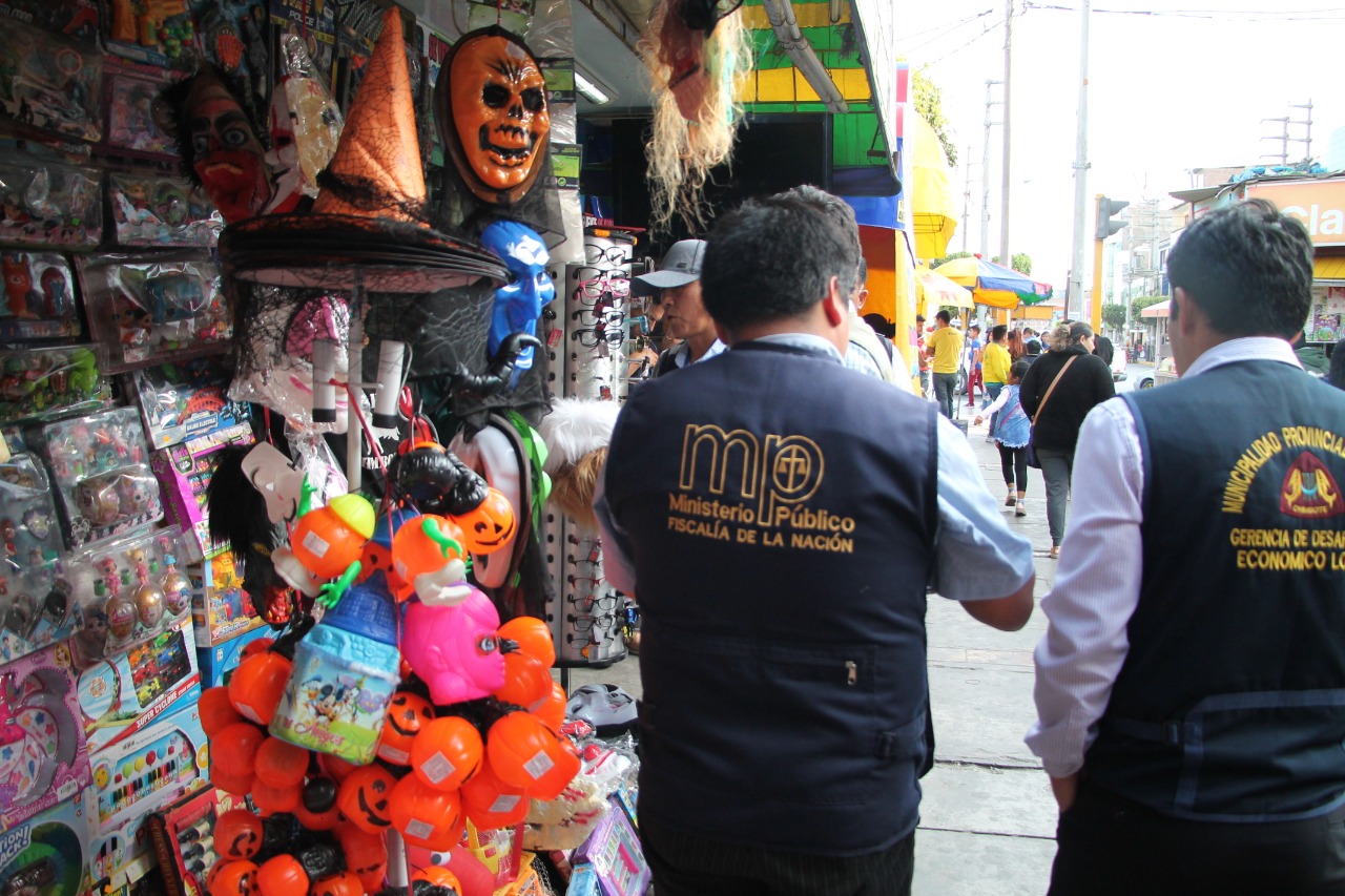 Chimbote: decomisan 150 máscaras de látex que se iban a expender en celebración de Halloween