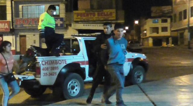 Cambio Puente: Joven es intervenido por conducir motocicleta en evidente estado de ebriedad y con 3 acompañantes abordo