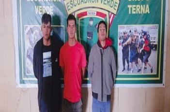 Detienen a 3 facinerosos que robaron una mototaxi en Nuevo Chimbote, portaban armas blancas