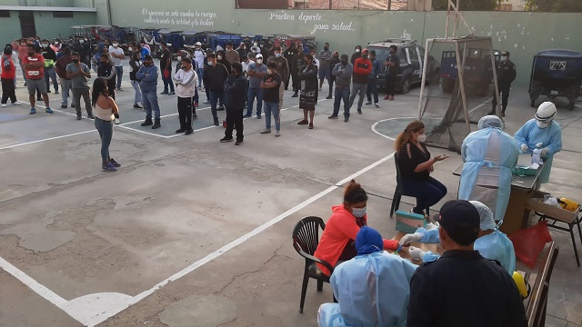 Nuevo Chimbote: 47 personas que bebían licor en fiesta "chancalatas" dieron positivo al covid-19