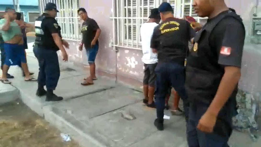 Chimbote: vecinos de Bolívar Bajo se enfrentan a serenos evitar intervención