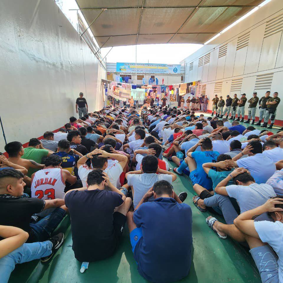 Chimbote: hallan memorias, cargadores, celulares y otros dispositivos durante requisa en penal de Cambio Puente