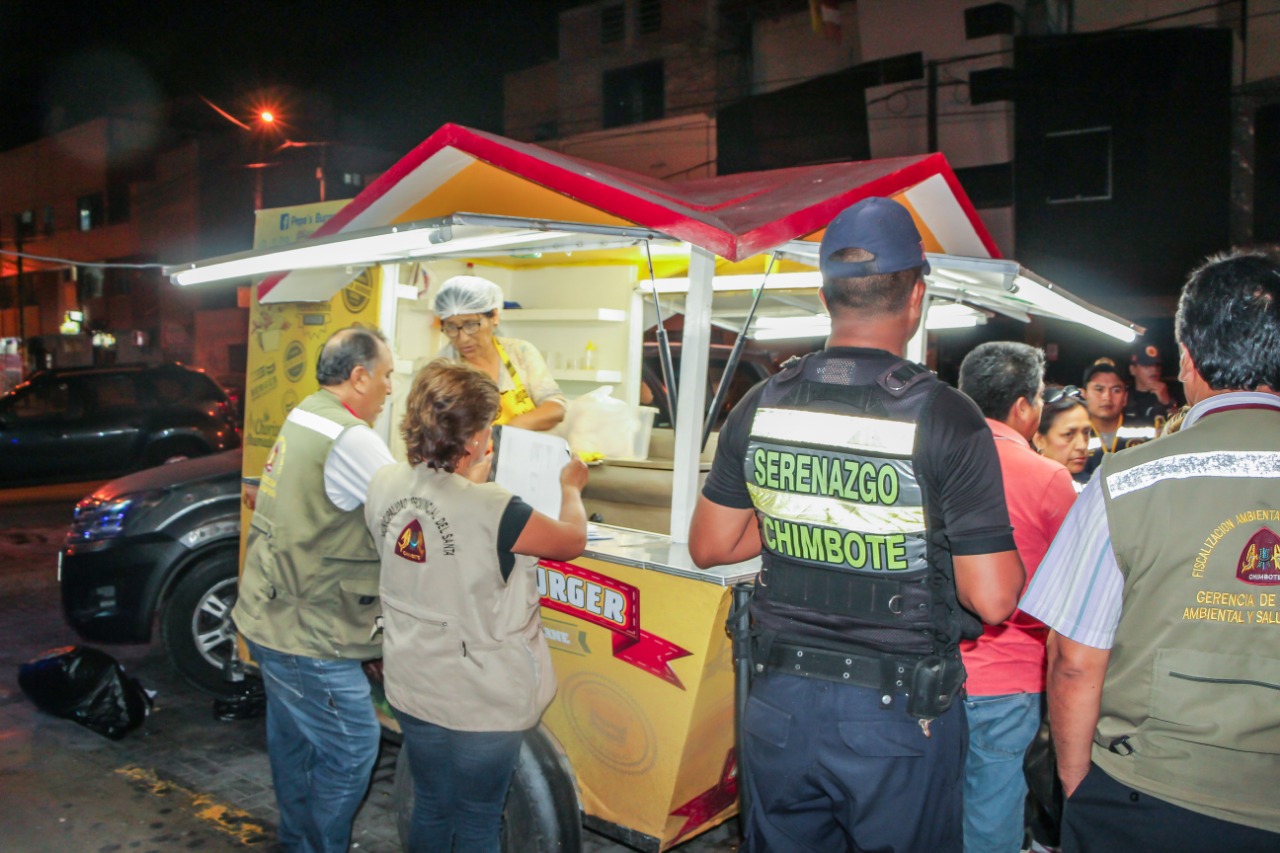 Municipalidad aplicará multas a negocios que se instalen en la vía pública del centro de Chimbote