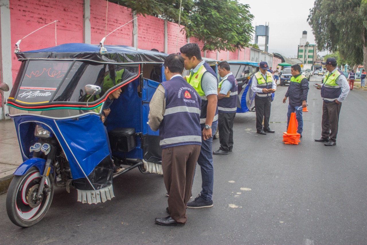 Chimbote: municipio sanciona a mototaxistas informales y deposita sus vehículos