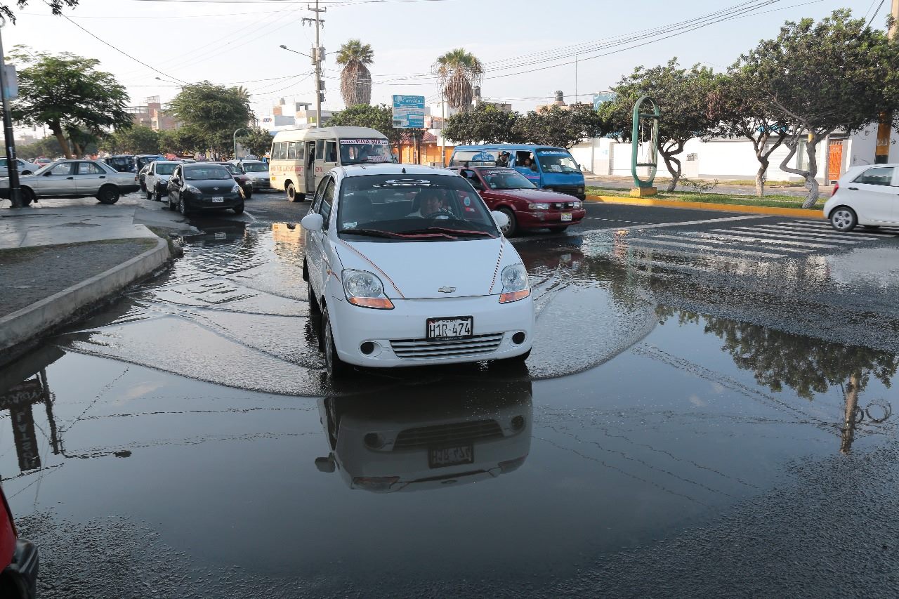 Nuevo Chimbote: municipio denunciará a constructora y a Sedachimbote por inundación en Av. Pacífico
