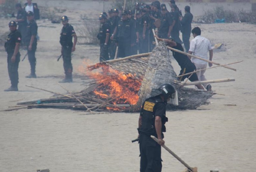 Policía y Seguridad Ciudadana desalojan a invasores de avenida Central