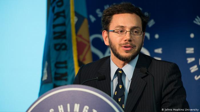 "Epidemiólogos de Johns Hopkins creen que cifras oficiales en América Latina son erróneas"