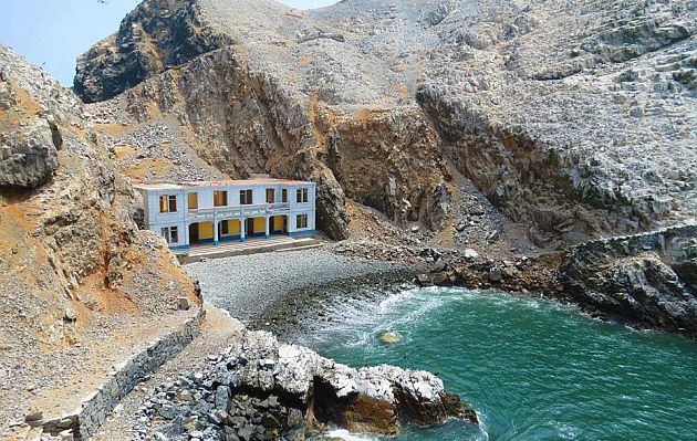 Chimbotano egresado de Arquitectura expuso proyecto eco turístico “Isla Santa” en Brasil