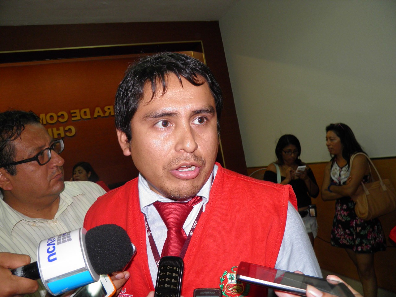Chimbote: dos investigaciones contra Waldo Ríos por vulnerar principio de neutralidad