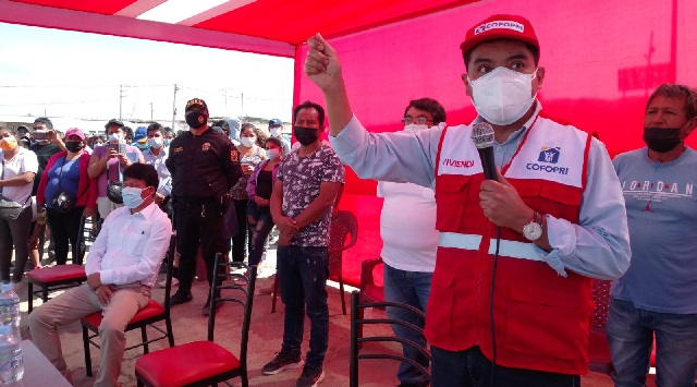 Director nacional anuncia en Nuevo Chimbote que Cofopri titulará a los pueblos de las 217 y 308 hectáreas