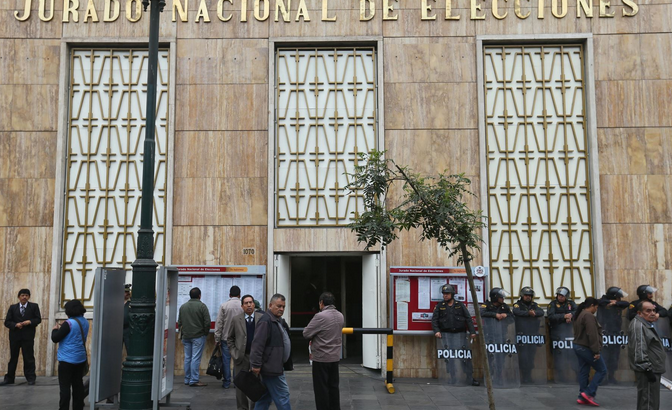 JNE es declarado en sesión permanente  por elecciones generales del 2016