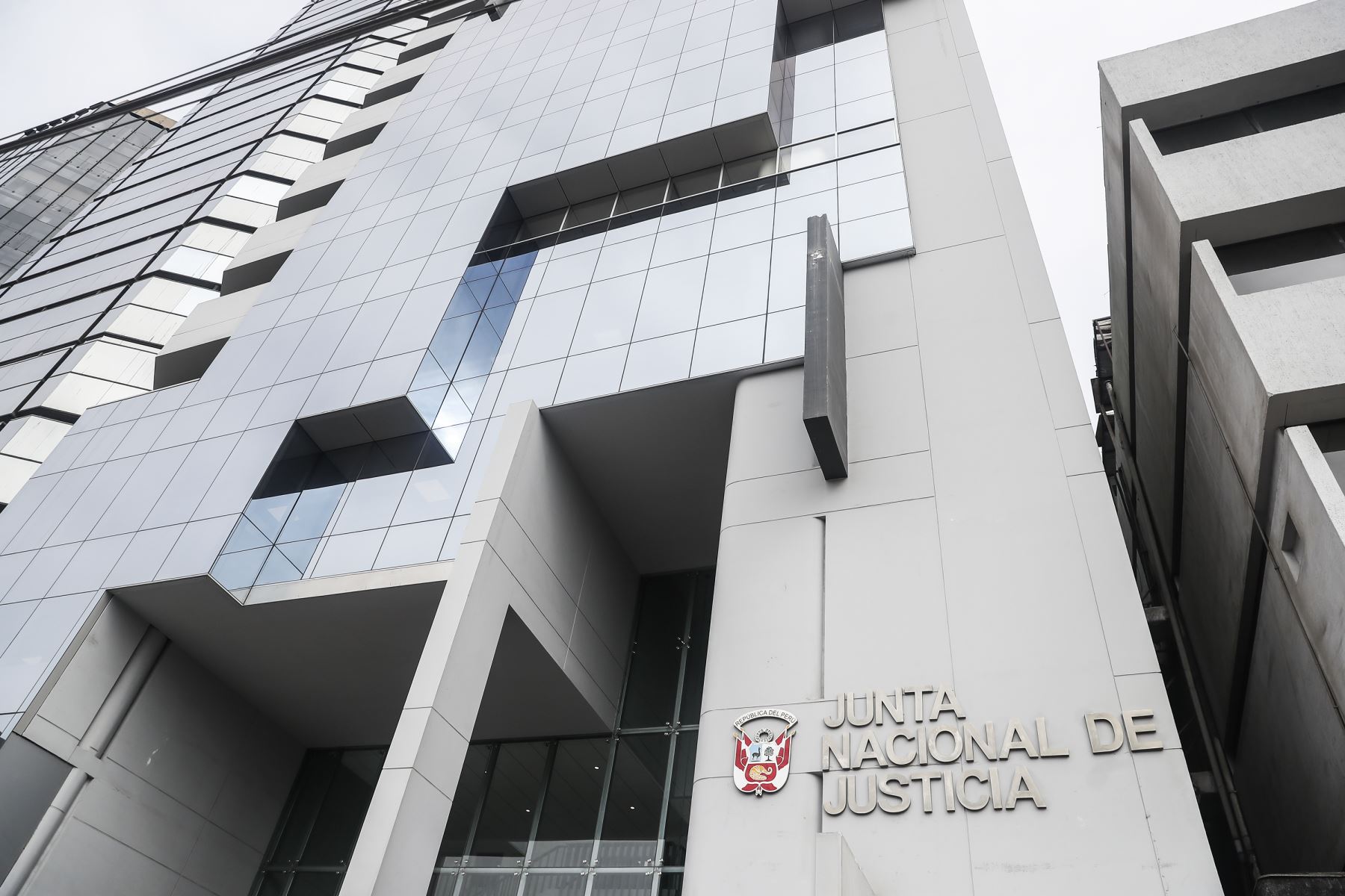 JNJ considera que procedimiento disciplinario abierto del CAL carece de fundamento y legalidad 