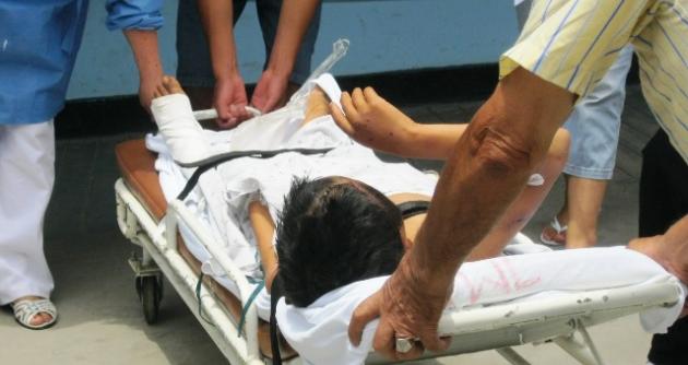  Joven cae aparatosamente en el dren de la avenida Aviación