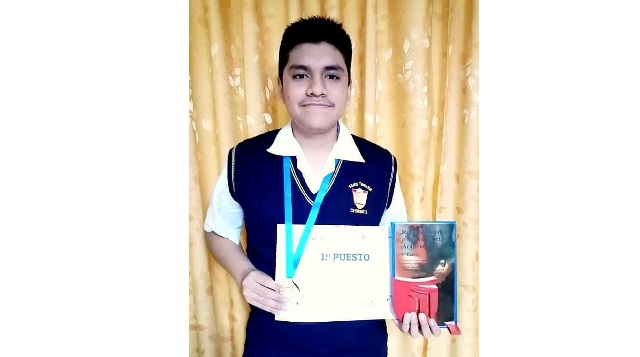 Orgullo chimbotano: joven de 17 años ingresó en primer puesto a la UNI