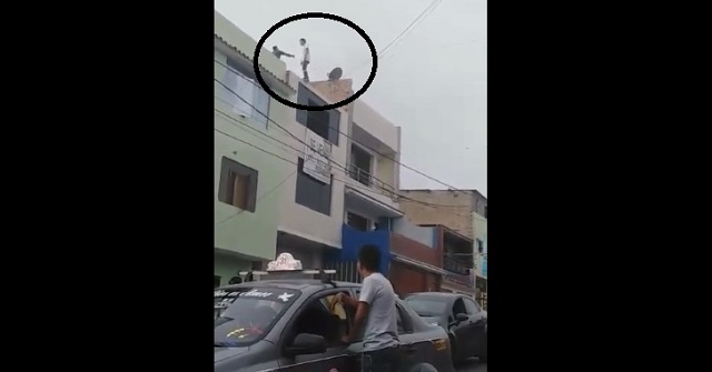 En el Día de San Valentín un joven intentó arrojarse de un tercer piso para quitarse la vida en Chimbote