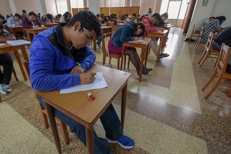 Jóvenes podrán postular a 45 becas que ofrece Sunass para curso de especialización en el sector saneamiento