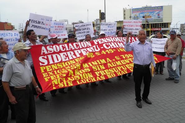 Jubilados de Siderperú protestarán en el Congreso para el incremento de sus pensiones