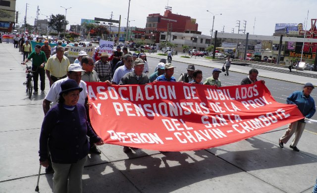 Jubilados y pensionistas de la provincia exigen incremento de pensiones‏