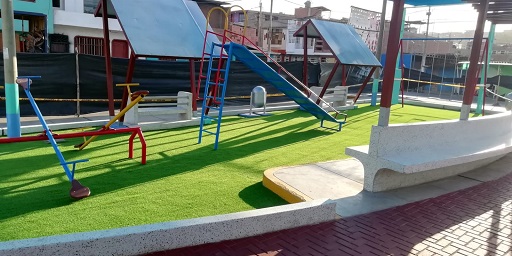 Municipio realiza mantenimiento de complejos deportivos en beneficio de la población chimbotana