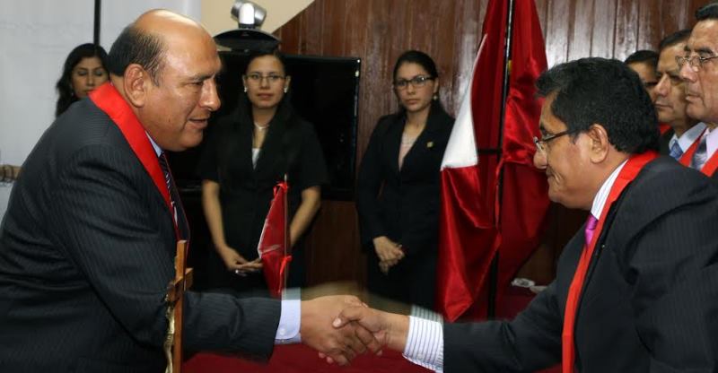 Juramentan a nuevo juez superior de Sala Plena en la Corte del Santa