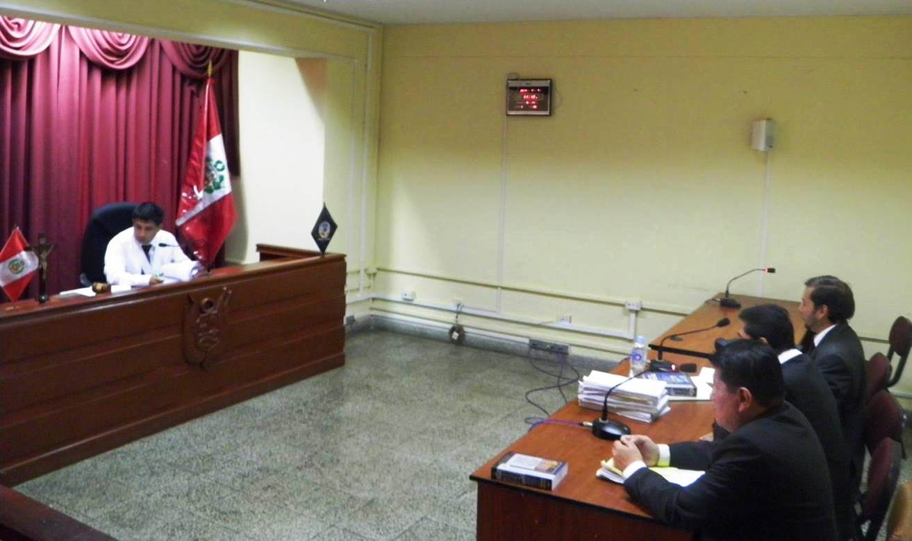 Citan a juicio oral a ex alcalde de Coishco y su pareja por delito contra la administración pública‏