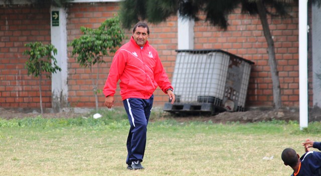Zamora quiere ganarle a Universitario y para la liguilla pidió tres refuerzos más