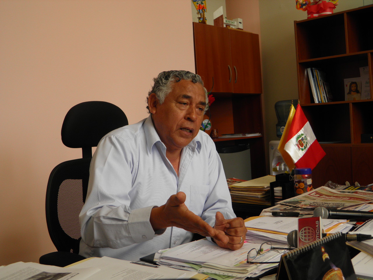 Chimbote: alcalde Julio Cortez rechaza cuestionamientos a sembrado de grass en “Pardo”