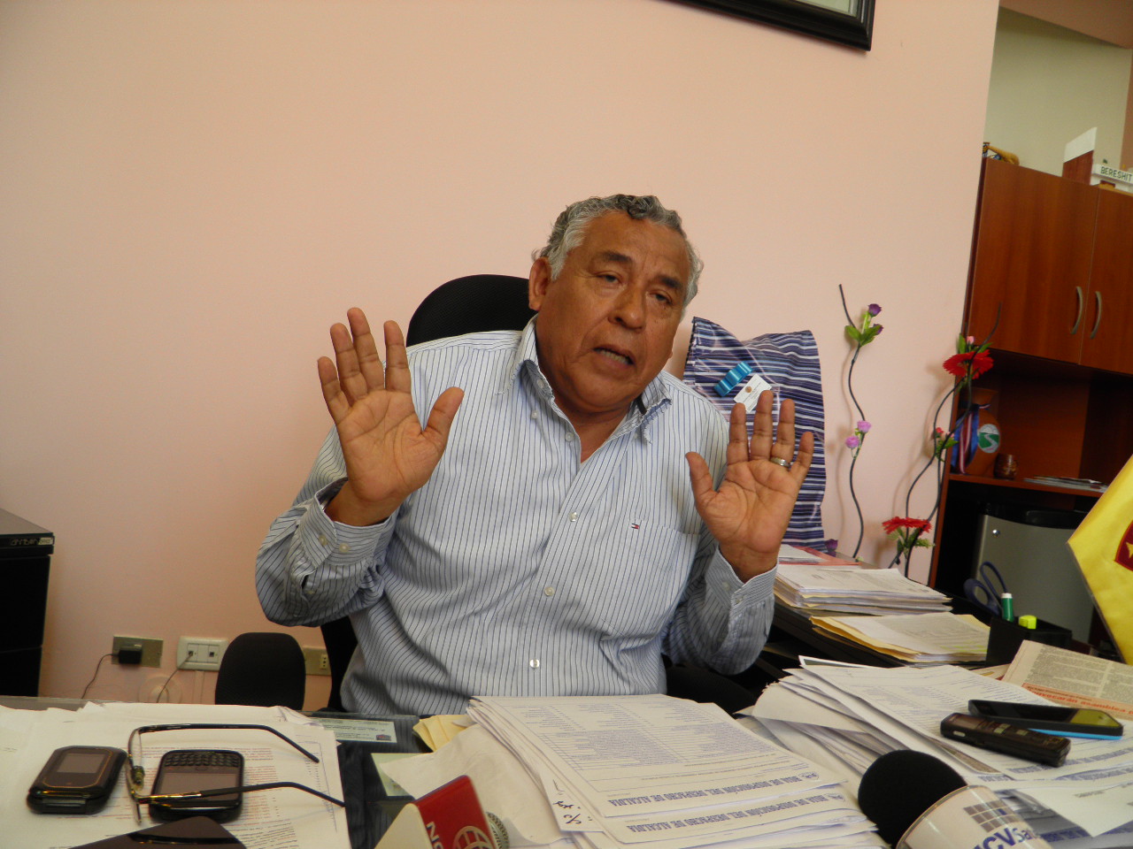 Chimbote: Alcalde Julio Cortez negó que se haya iniciado trabajos en estadio sin contrato