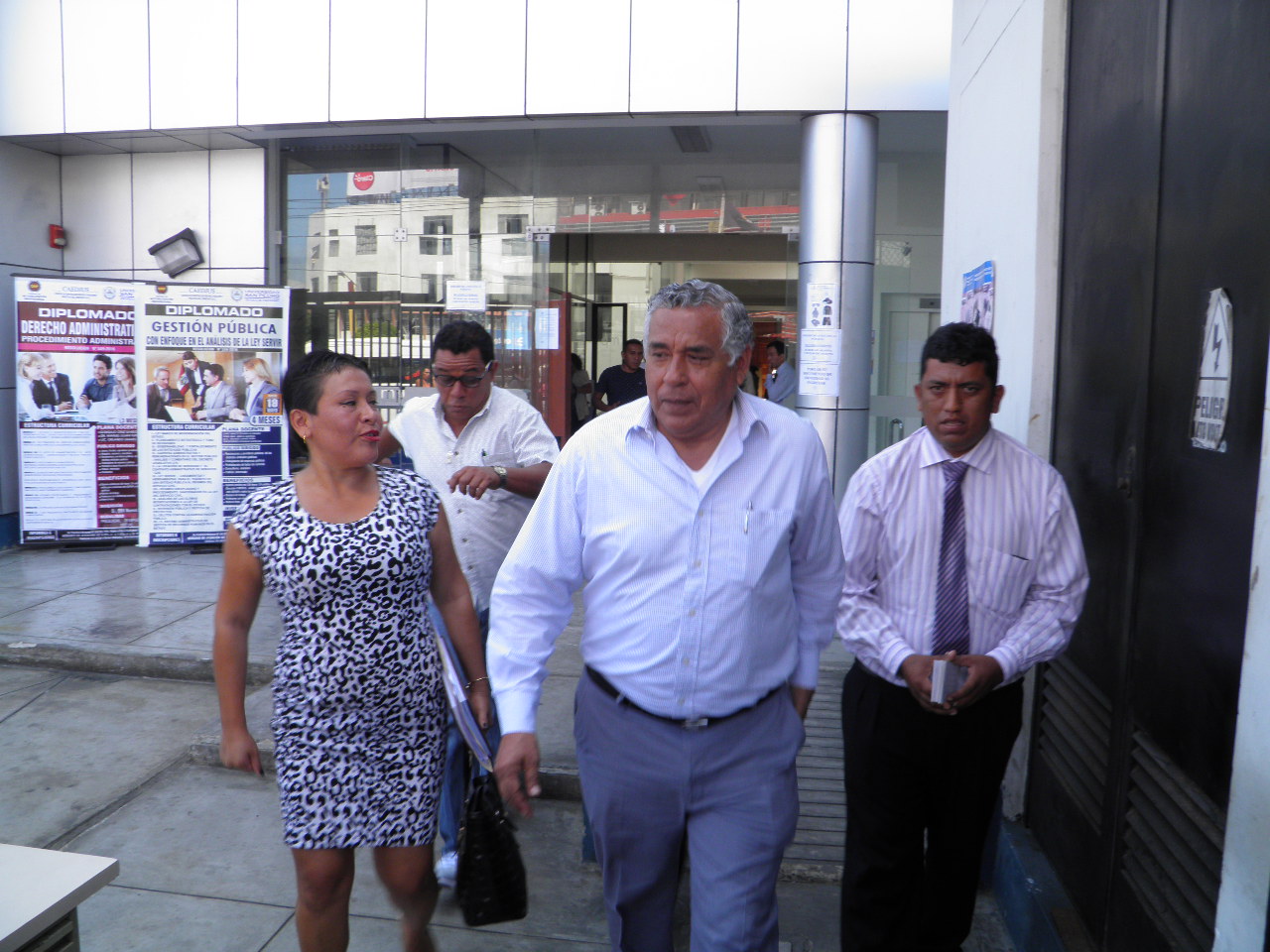 Chimbote: alcalde rinde su declaración en la Fiscalía por denuncia contra Waldo Ríos