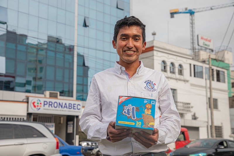 Galletas contra la anemia de Julio Garay lideran votaciones en “Una idea para cambiar la Historia”