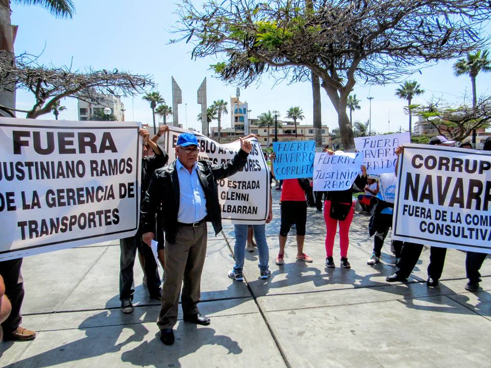Chimbote: con plantón exigen salida del gerente de Transporte de la MPS Justiniano Ramos