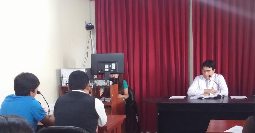 Niño dominicano se reencontró en Chimbote con su madre luego de dos años