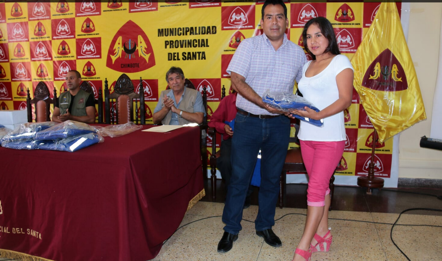 Asociación de recicladores en Chimbote recibió kits de protección