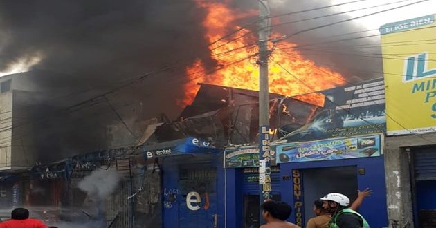 Jefe de los bomberos advierte que diversos locales comerciales de Chimbote son una “bomba de tiempo”