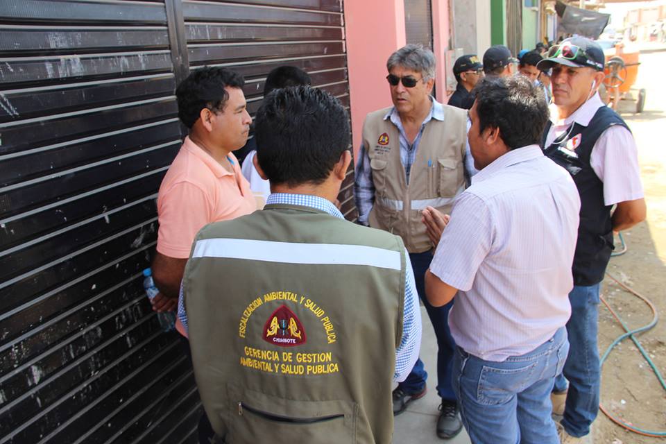 Chimbote: En 5 días mercado La Perla debe instalar servicio de agua potable