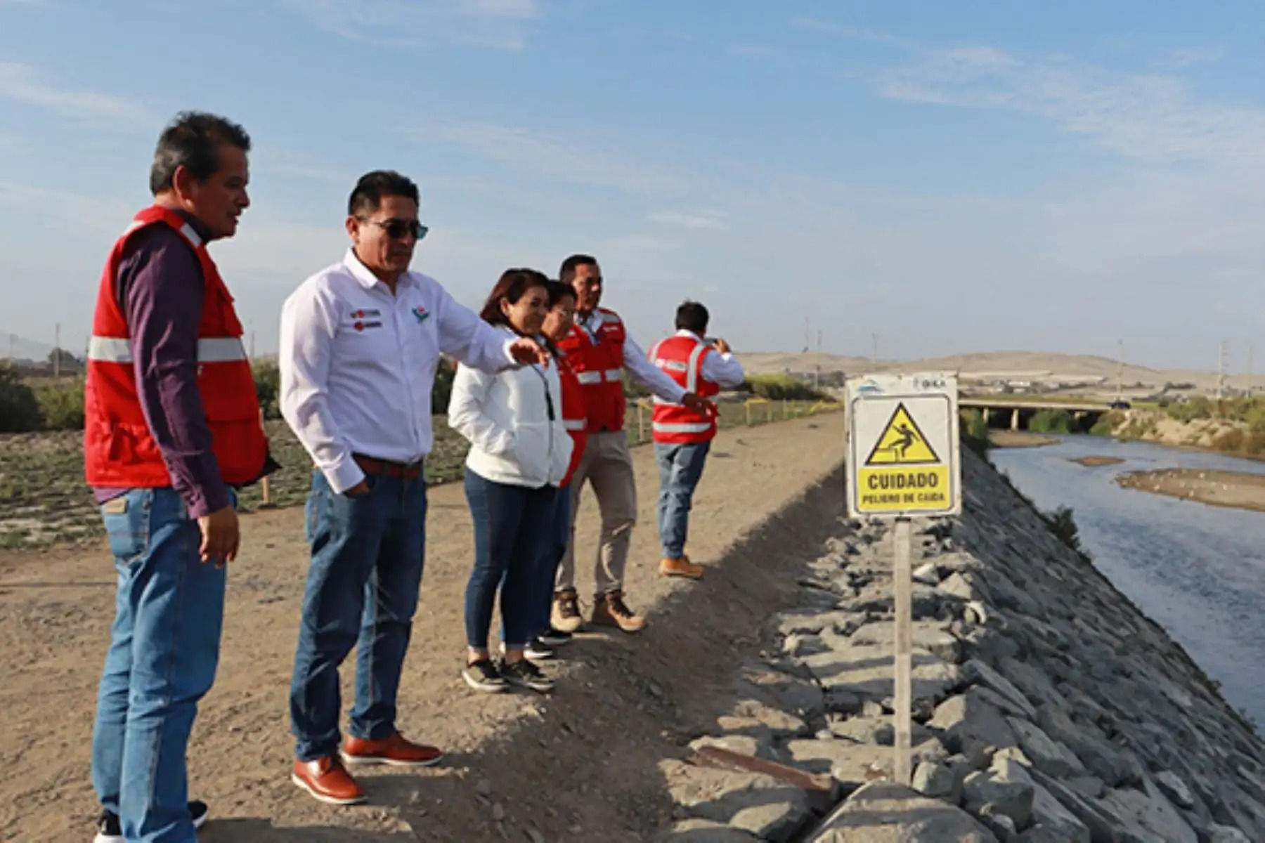Realizan acciones para retomar obras de defensas ribereñas del río Lacramarca