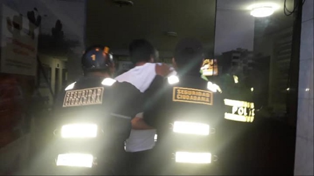 Policías atrapan a ladrón al interior de una vivienda en Nuevo Chimbote