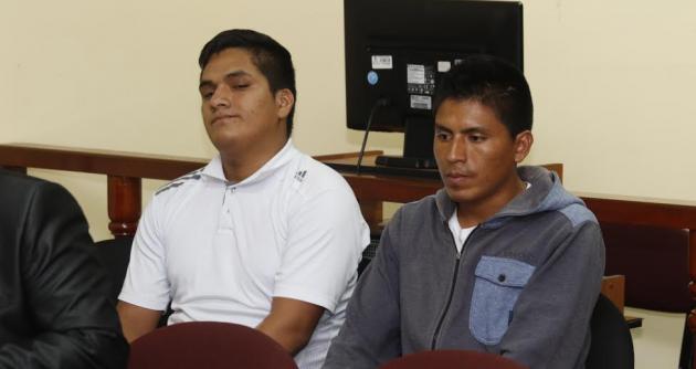 12 años de cárcel para delincuentes que acuchillaron a joven por robarle su celular en Chimbote