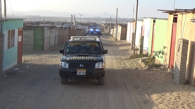 Detienen a dos ladrones que asaltaban con cuchillo y se movilizaban en moto en Nuevo Chimbote