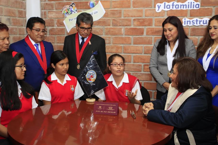 Jueces escolares promueven cultura de paz en colegios del Distrito Judicial del Santa 